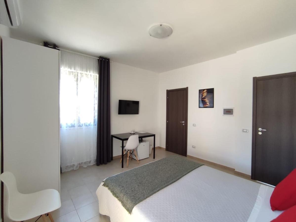Cristian Rooms Avola Luaran gambar