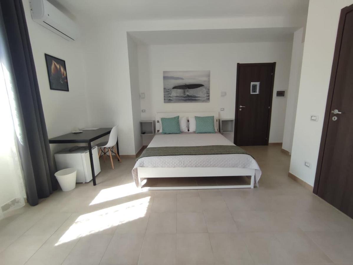 Cristian Rooms Avola Luaran gambar
