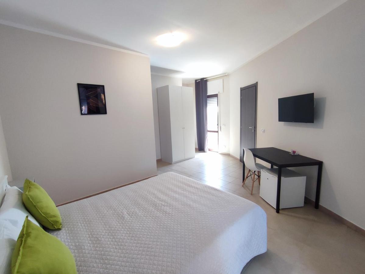 Cristian Rooms Avola Luaran gambar